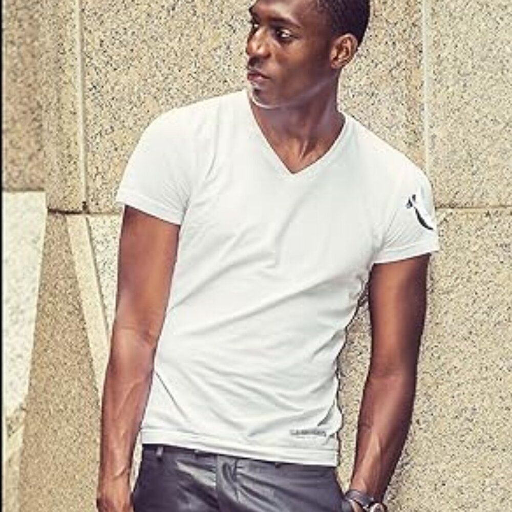 NWOT True Religion 100% Cotton White Silver Logo Men's T-Shirt L